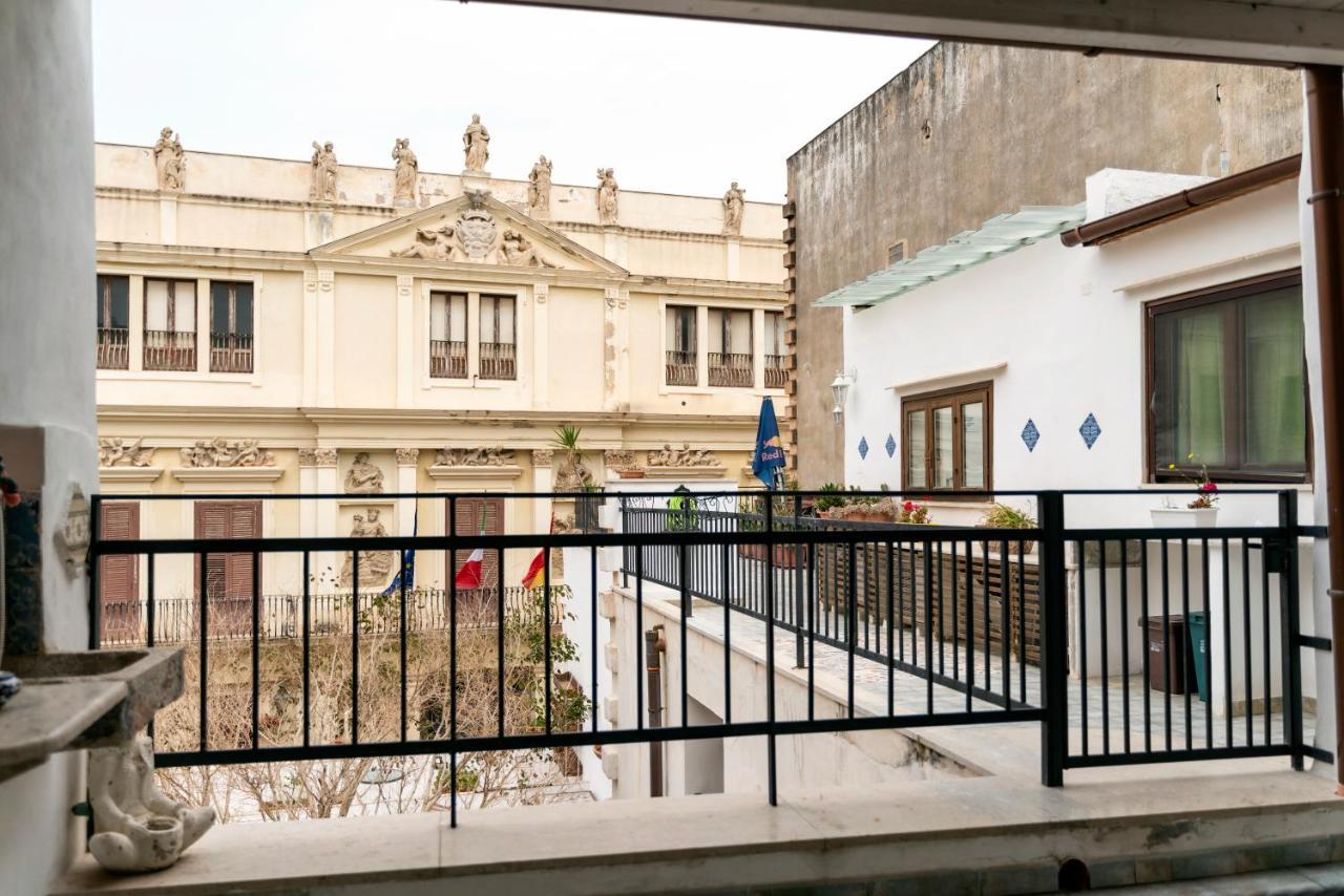 Residence Garibaldi Trapani Esterno foto